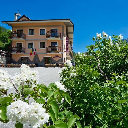 Albergo Valentino Bionaz Екстер'єр фото