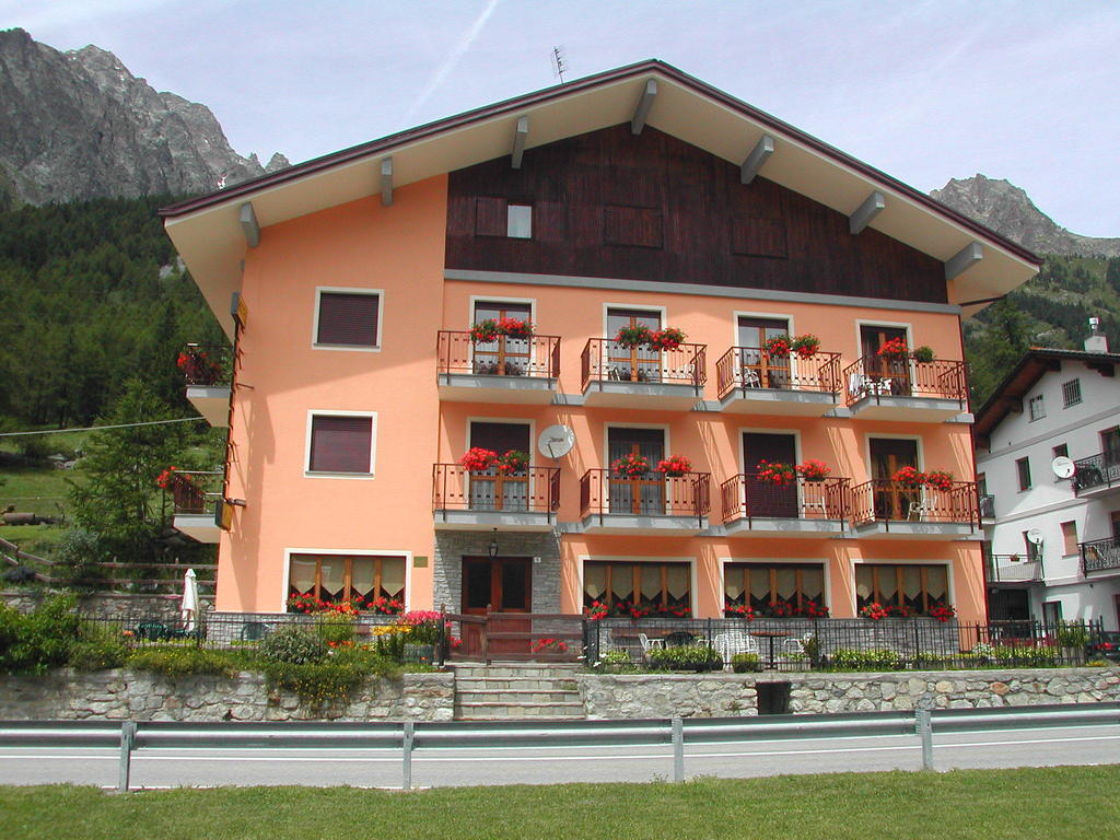 Albergo Valentino Bionaz Екстер'єр фото